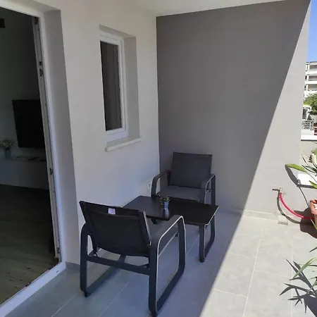 Apartment Spacious With A Balcony *